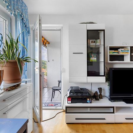 Helle, Ruhige Dachwohnung Eningen unter Achalm Экстерьер фото